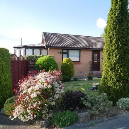 Rent this 2 bed house on Beckside Gardens in Lascelles Hall, HD5 8RR