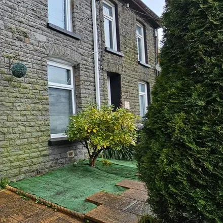 Rent this 4 bed townhouse on Graig Park in Tylacelyn Road, Tonypandy