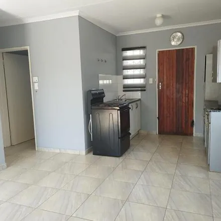 Image 3 - Adcock Street, Johannesburg Ward 13, Soweto, 1861, South Africa - Apartment for rent