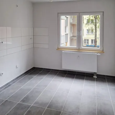 Rent this 2 bed apartment on Rolfstraße 16 in 47169 Duisburg, Germany