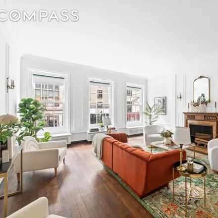 Image 2 - 155 East 70th Street, New York, NY 10021, USA - Townhouse for sale
