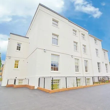 Image 1 - Grosvenor Square, Bedford Place, Southampton, SO15 2JU, United Kingdom - Apartment for rent