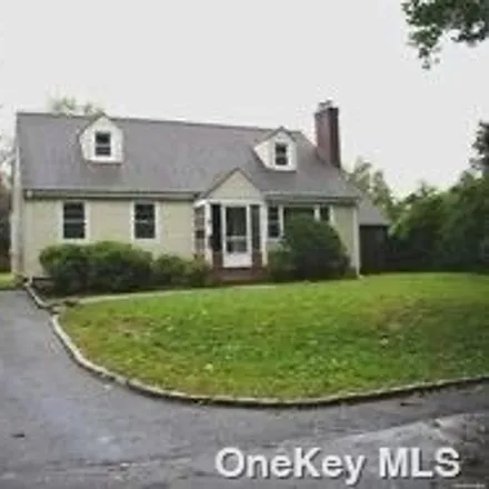 Buy this 4 bed house on 8 Lewis Street in Village of Bayville, NY 11709