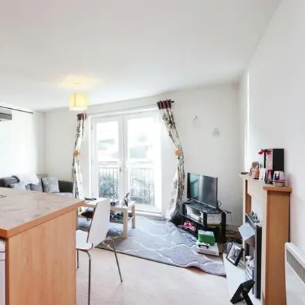 Image 5 - Oxclose Park Gardens, Sheffield, S20 8GR, United Kingdom - Apartment for sale