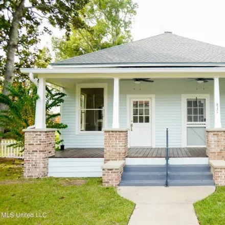 Buy this 4 bed house on 817 39th Avenue in Gulfport, MS 39501