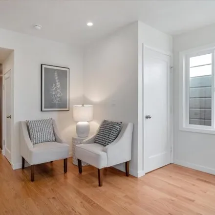 Image 9 - 212 Howth Street, San Francisco, CA 94112, USA - Duplex for sale