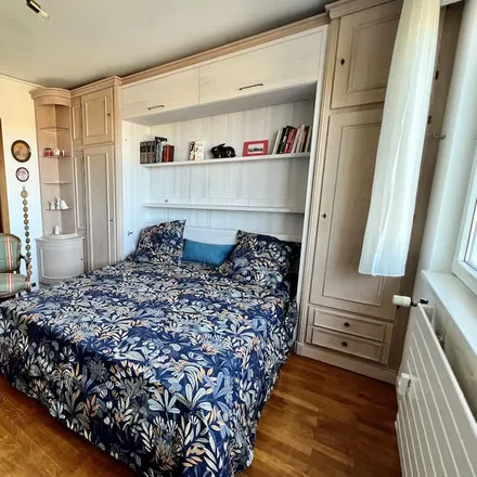 Rent this 2 bed apartment on 67600 Sélestat