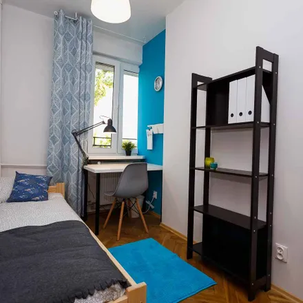 Rent this 5 bed room on Kamienica Wolfa Krongolda in Złota 83, 00-819 Warsaw