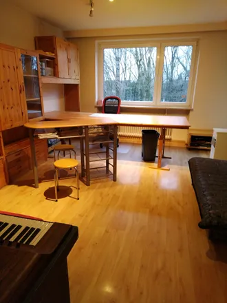 Rent this 2 bed apartment on Röweland 10 in 22419 Hamburg, Germany
