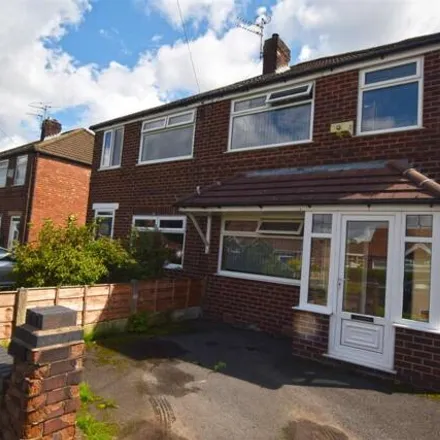 Buy this 3 bed duplex on Kirkway in Middleton, M24 1EP