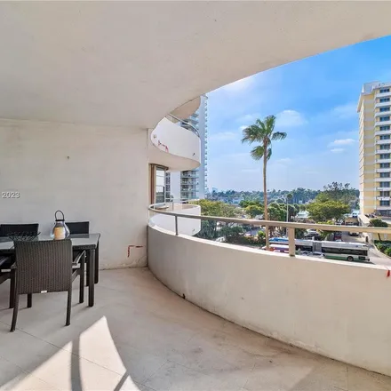 Image 8 - Collins Avenue & 5500 Block, Collins Avenue Service Road, Miami Beach, FL 33140, USA - Apartment for rent