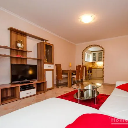 Rent this 3 bed apartment on Heydornweg 2 in 22587 Hamburg, Germany
