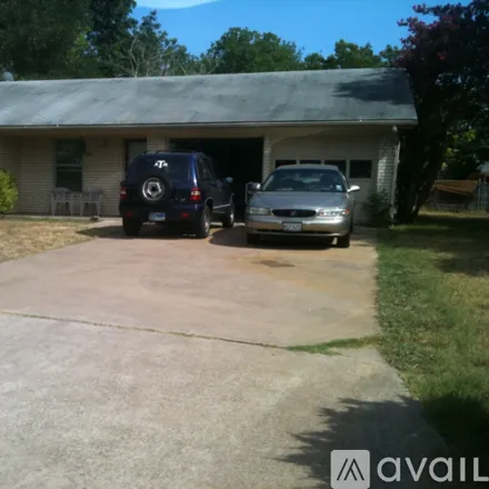 Rent this 3 bed house on 2717 Inwood Rd