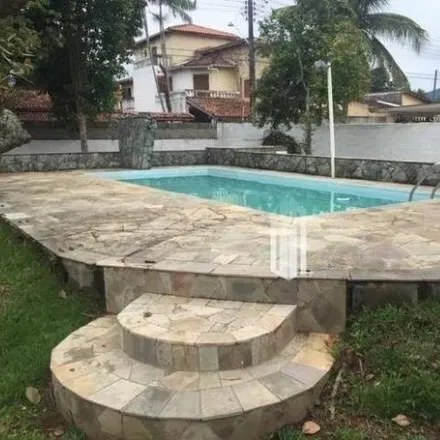 Buy this 8 bed house on Rua Arnaldo Justino da Silva in Travessão, Caraguatatuba - SP