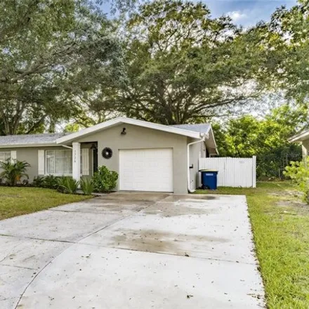 Image 3 - 1740 Bellemeade Drive, Clearwater, FL 33755, USA - House for sale