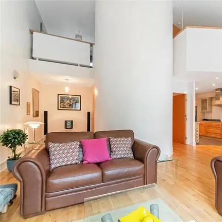 Image 4 - Bang & Olufsen, Hutcheson Street, Glasgow, G1 1SH, United Kingdom - Apartment for sale