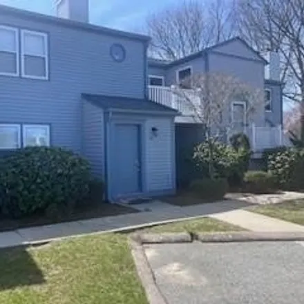 Buy this 2 bed townhouse on 100 Willow Glen Circle in Warwick, RI 02889