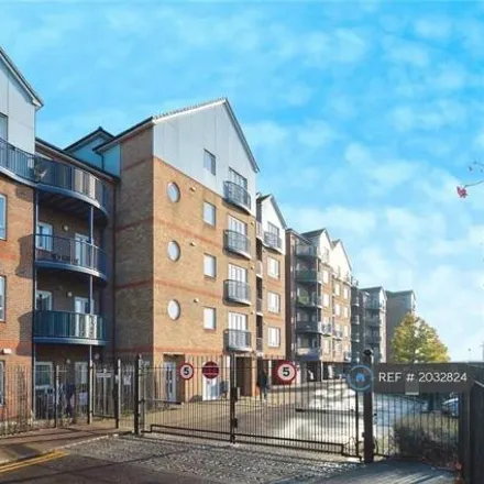 Rent this 2 bed apartment on Thurrock Yacht Club in Kilverts Wharf, Grays