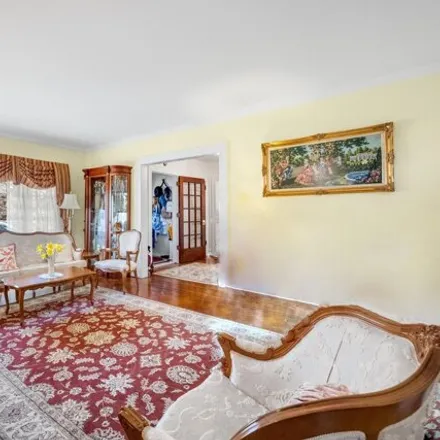 Image 7 - 2718 Avenue R, New York, NY 11229, USA - House for sale