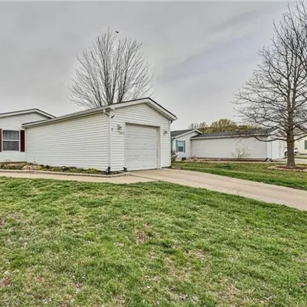 Image 6 - 931 Northeast White Oaks Lane, Oak Grove, MO 64075, USA - House for sale