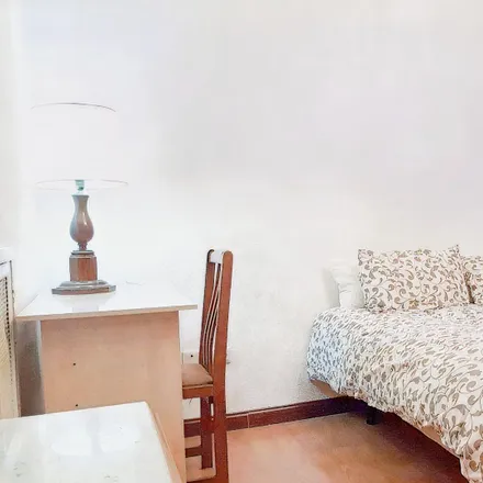 Rent this 4 bed room on Madrid in Calle de Joaquín María López, 12