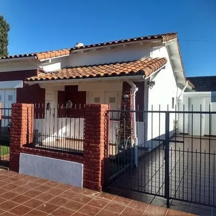 Rent this 2 bed house on Calle 36 in Centro - Zona 3, B7607 GAQ Miramar