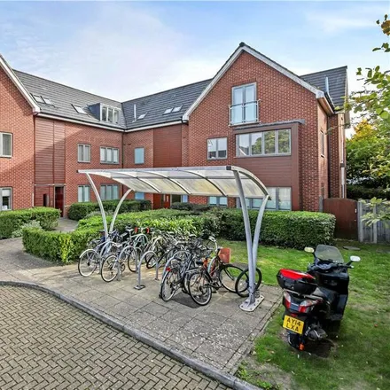 Rent this 2 bed apartment on Cragholm in 750 Newmarket Road, Cambridge