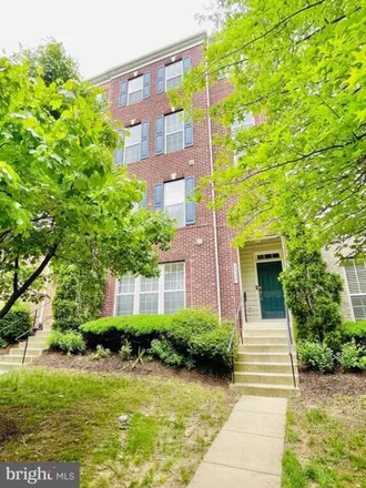 Rent this 2 bed condo on Margraf Circle in Woodbridge, VA 22191