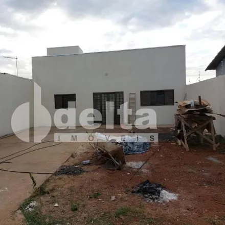 Buy this 3 bed house on Rua Maria Abadia da Silva in Jardim Brasília, Uberlândia - MG