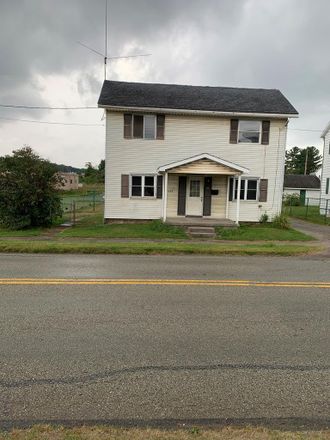 Rent this 3 bed house on S Edgewood Ave in Somerset, PA