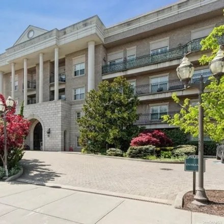Buy this 3 bed condo on The Regent in 260 Central Avenue, Village of Lawrence