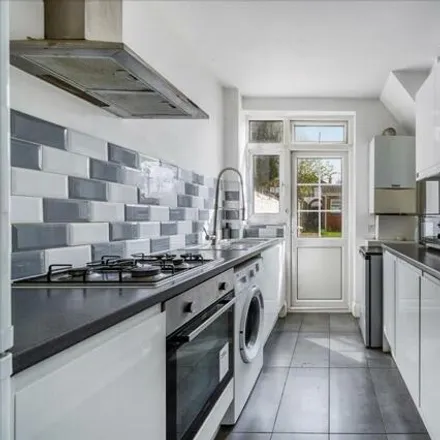 Image 3 - Park Avenue, North Circular Road, London, NW10 7HN, United Kingdom - House for sale