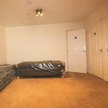 Image 3 - Campion Close, London, UB8 3PR, United Kingdom - Duplex for rent