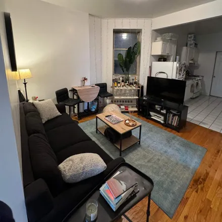 Rent this 1 bed room on 2015 1st Avenue in New York, NY 10029