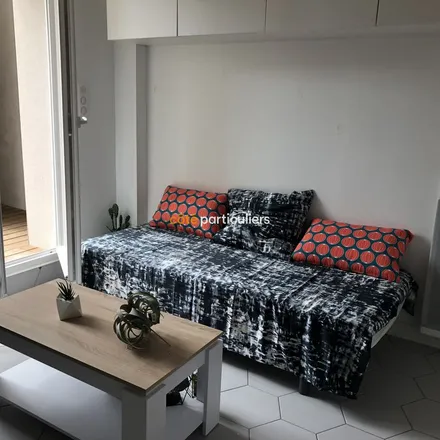 Rent this 1 bed apartment on Église Saint-Martin in Impasse du Docteur Joseph Laurent, 31300 Toulouse