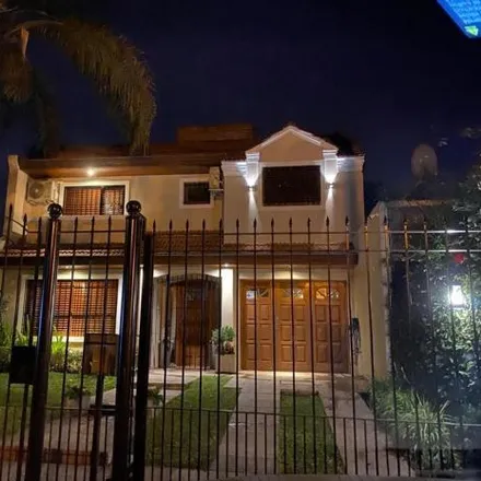 Buy this 4 bed house on Martín Rodríguez 1400 in Adrogué, Argentina