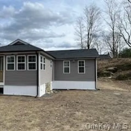 Rent this 3 bed house on 80 Furnace Trail in Warwick, NY 10925