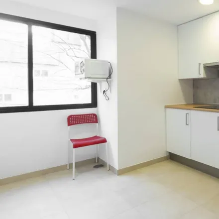 Image 8 - Madrid, Hospital Nuevo Belén, Calle de José Silva, 28016 Madrid - Room for rent
