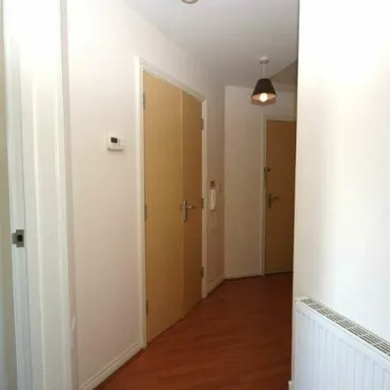 Image 4 - Gladstone Street, Whitecross, Warrington, WA2 7LD, United Kingdom - Apartment for rent