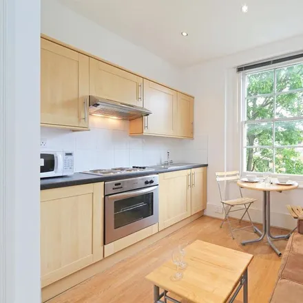 Image 2 - 40 St Petersburgh Place, London, W2 4LD, United Kingdom - Apartment for rent