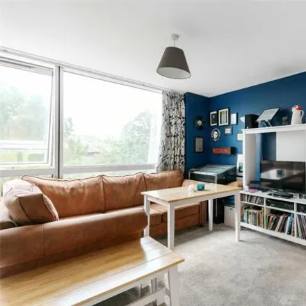 Image 3 - Argento Tower, Mapleton Road, London, SW18 4GD, United Kingdom - Apartment for sale