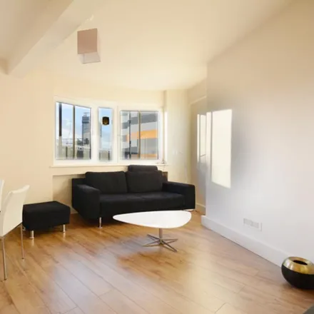 Image 1 - Druid Street Jubilee line shaft, Druid Street, Bermondsey Village, London, SE1 2EZ, United Kingdom - Apartment for rent