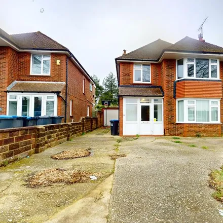 Rent this 5 bed house on Terringes Avenue in The Boulevard, Goring-by-Sea