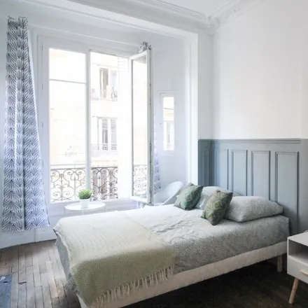 Rent this 3 bed room on 5 Rue Jean François Lépine in 75018 Paris, France
