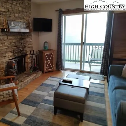 Buy this studio condo on Pinnacle Inn Road in Beech Mountain, NC 28604