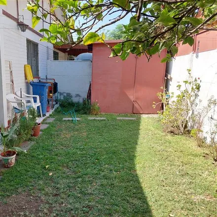 Buy this 3 bed house on Froilán Roa 1237 in 824 0000 La Florida, Chile
