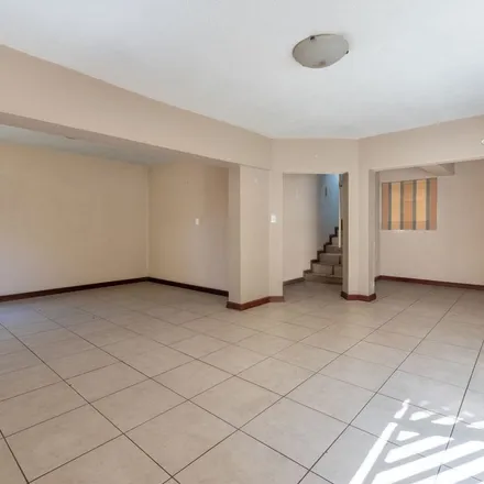 Image 2 - Ebbehout Street, Sharonlea, Randburg, 2188, South Africa - Apartment for rent