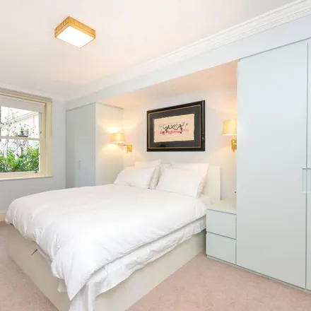 Image 2 - Devonshire House, Balniel Gate, London, SW1V 3SD, United Kingdom - Apartment for rent
