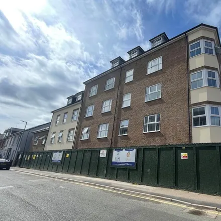 Rent this 2 bed apartment on Blackwood Blinds in Hastings Street, Luton