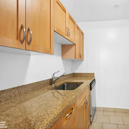 Image 6 - 250 EAST 30TH STREET 9C in Murray Hill Kips Bay - Apartment for sale